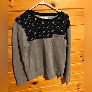Woman's Sweat shirt